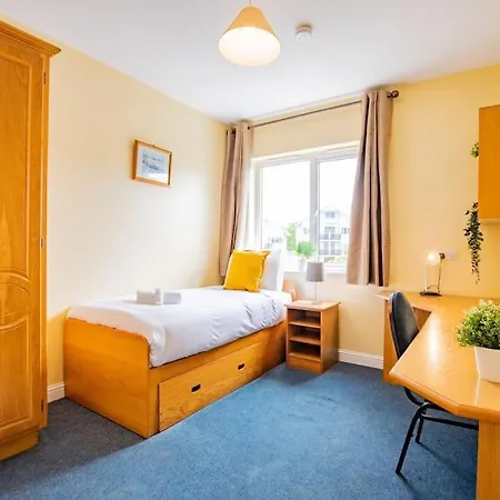 Comfortable 3 Bedroom With Parking