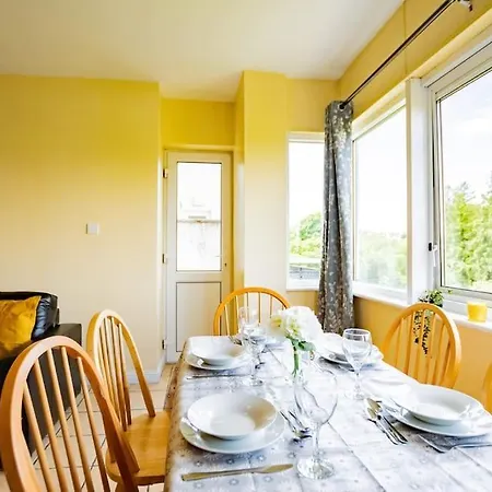 アパート Comfortable 3 Bedroom With Parking